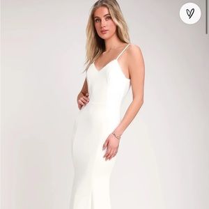 NWT Lulu’s Taliana button back, lace kick train wedding dress | L